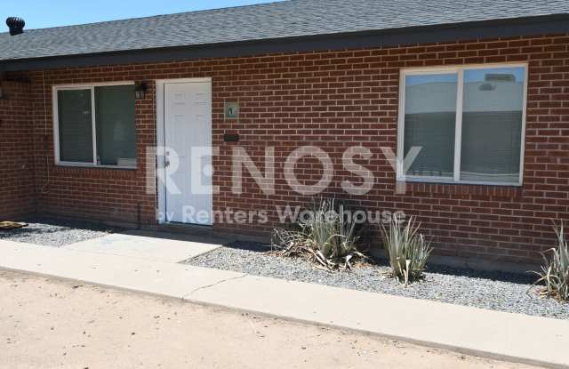 Remodeled 2 Br 1 Ba Unit in a Four Plex Near 15th Ave and Indian School in Phoenix Gallery 1