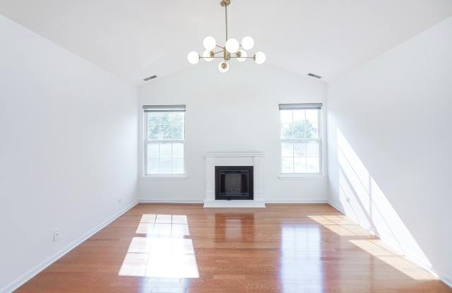 2108 FULHAM Drive Gallery 3
