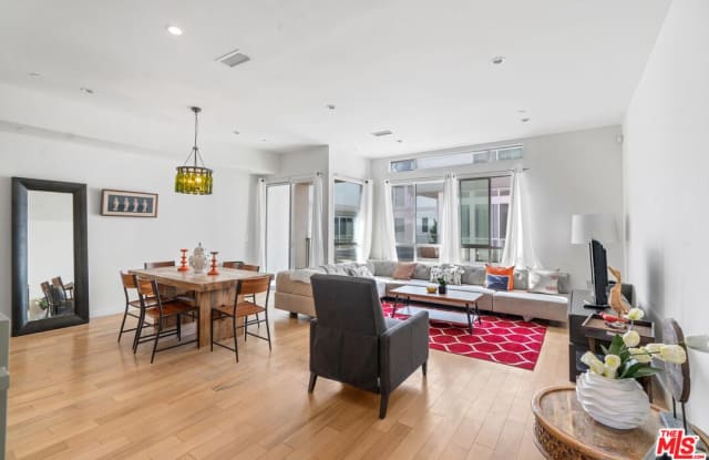 1205 N Las Palmas Ave - 1205 Las Palmas Avenue, Los Angeles, CA 90038