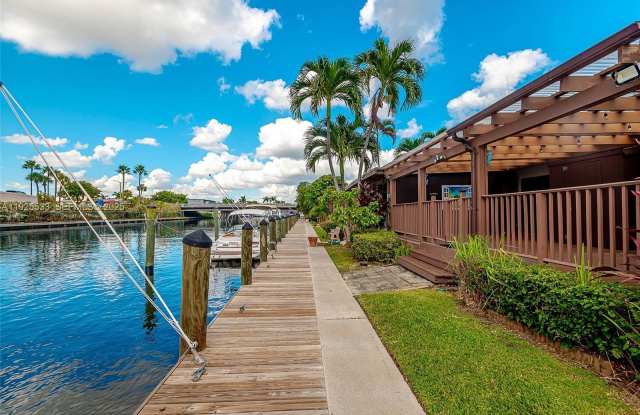 2621 S Parkview Dr photos photos