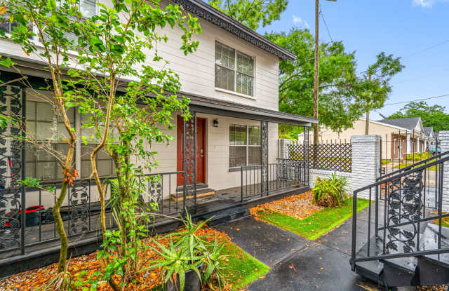Renovated Seminole Heights Townhome with Laundry Included photos photos