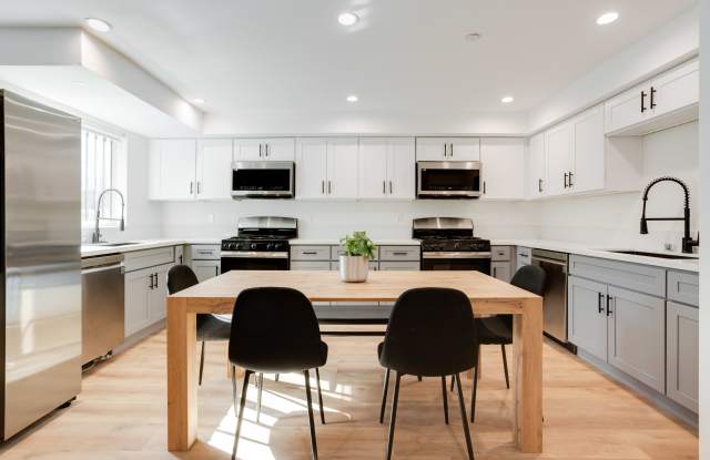 1224 W 37th Place - Co-Living Gallery 3