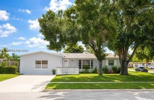 6921 NW 5th Ct Gallery 2