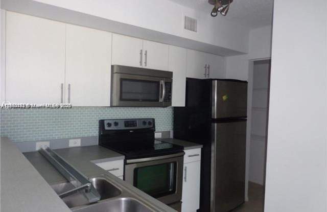 777 SW 111th Way 207, Pembroke Pines, FL 33025 photos photos