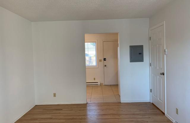 C2402 - Maple Court Apartments photos photos
