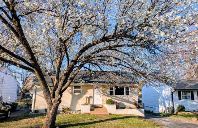 11009 Ivan Avenue photos photos