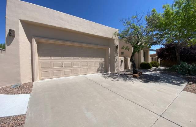 Nice Home In the Roadrunner Area Gallery 2