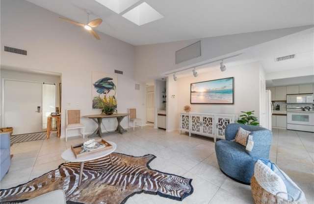 878 Meadowland Dr photos photos