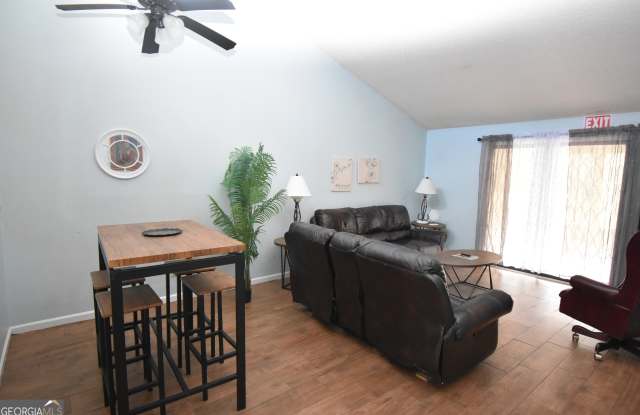 306 Admirals Walk Drive Gallery 2