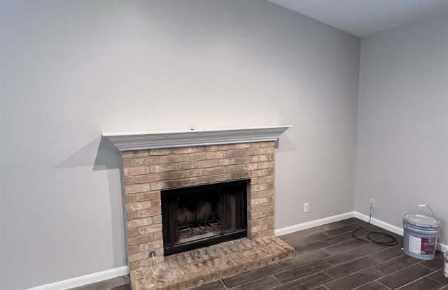 3419 Lexington Dr Gallery 2
