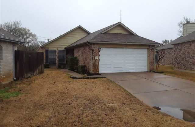 1824 Maplewood Trail Gallery 2