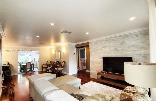 451 NW 34th St - 451 Northwest 34th Street, Oakland Park, FL 33309