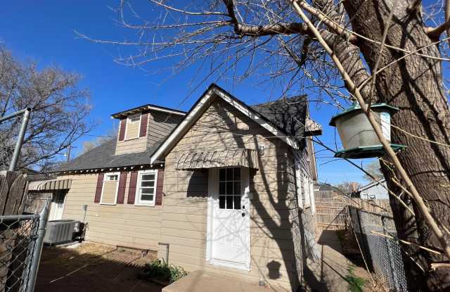 2211 S Polk Apt. B photos photos