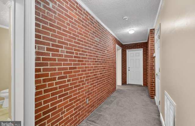 6013 NEILWOOD DR Gallery 2