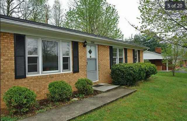 Lovely 3 bedroom ranch style home photos photos