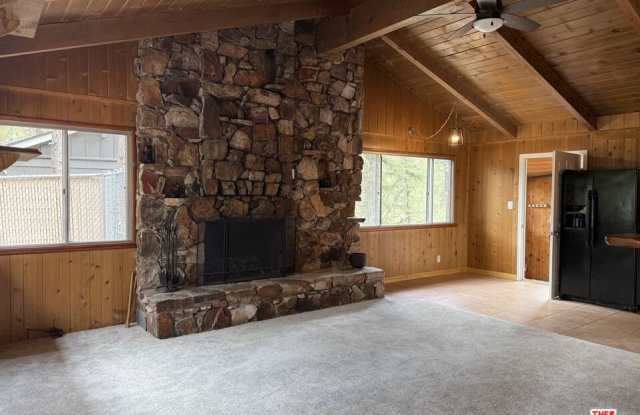 42995 Sunset Dr Gallery 2