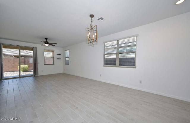 14203 W VOLTAIRE Street Gallery 2
