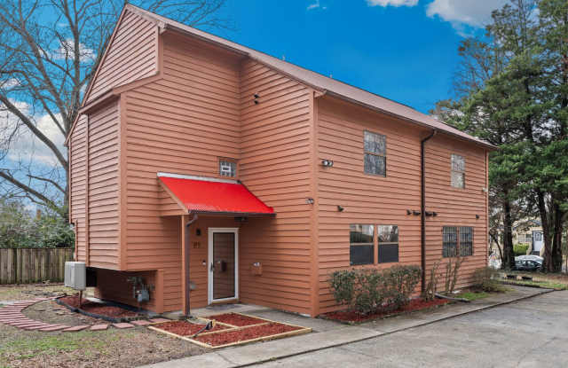 Heart of Durham 3 bed, 2.5 bath townhome blends charm, comfort  convenience photos photos