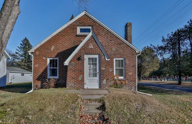 2 Bed 1.5 Bath Single Family Home With Large Upper Loft Area in Wausau photos photos 2 Bed 1.5 Bath Single Family Home With Large Upper Loft Area in Wausau photos photos