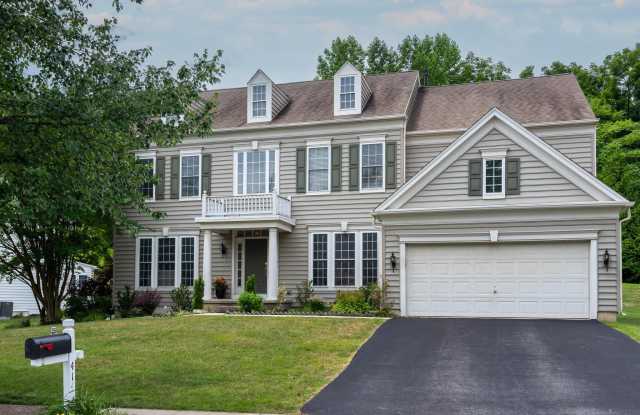 414 HEMLOCK LANE Gallery 2