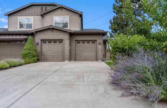 3 Bed 2.5 bath plus Office/den-Townhome-River Views Gallery 3