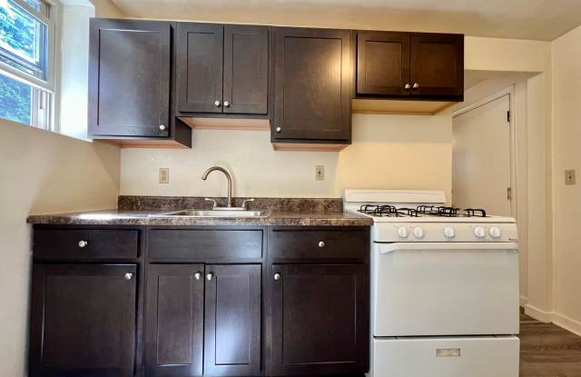 Large 1 BR Apartment in Lovely South Oakland Location! CALL TODAY TO TOUR! photos photos Large 1 BR Apartment in Lovely South Oakland Location! CALL TODAY TO TOUR! photos photos