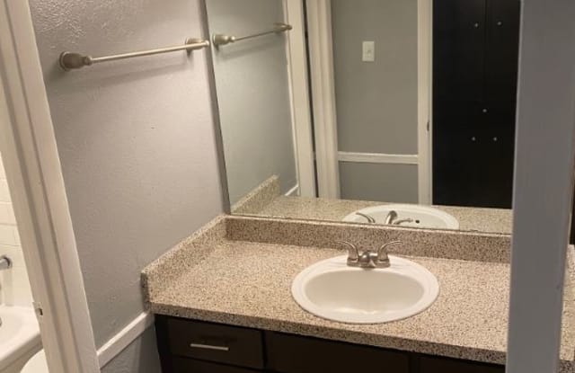 3064 Spruce Valley Ln - 3064 Spruce Valley Ln, Dallas, TX 75233