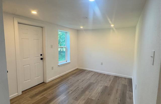 1510 Locust Gallery 3