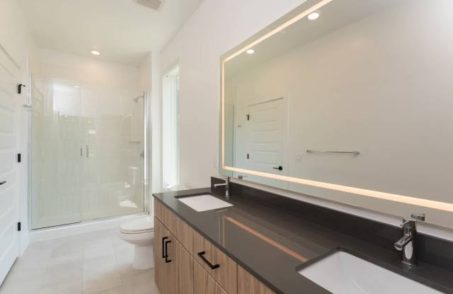 Lyle Apartments Gallery 4