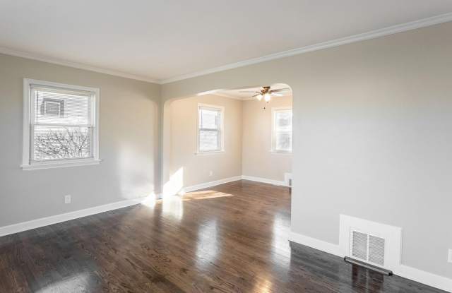Newly Remodeled 3B Single Family Home | Quartz Countertops | Stainless Steel Appliances + Dishwasher | Central AC | (1) Car Garage Included | Finished Basement | Fenced Yard! Gallery 3