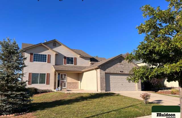 Stunning 3 Bedroom Home with lots of space and a beautiful fenced back yard - - 5807 Poudre Way, Colorado Springs, CO 80923