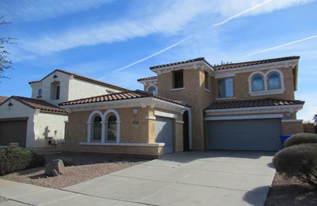 4 Bedroom / 3.5 Bath Chandler Home in Gated Lake Community! - 969 East Indian Wells Place, Chandler, AZ 85249