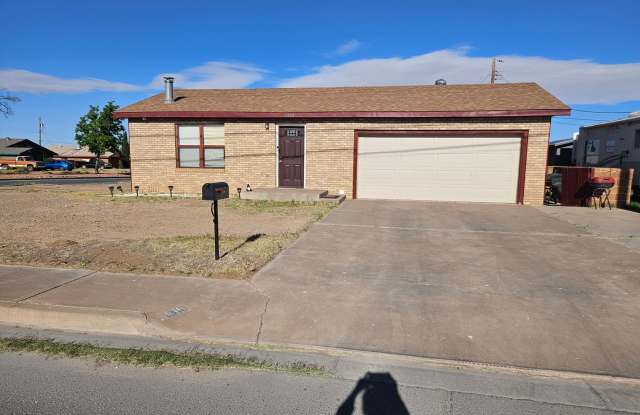 3 Bedroom/2 Bath Home with a 2-Car Garage photos photos