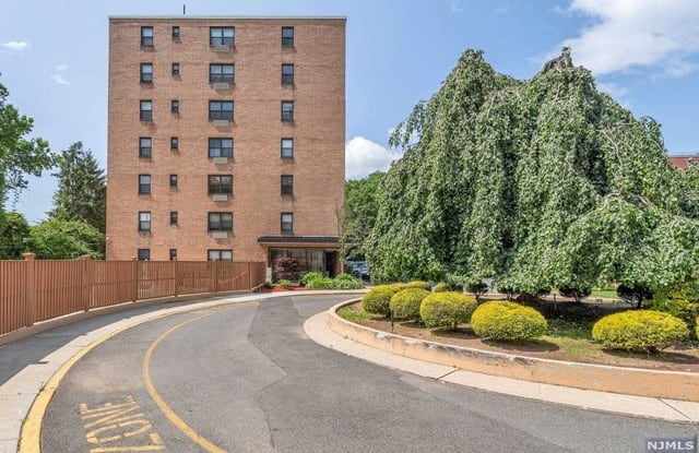 2348 Linwood Avenue - 2348 Linwood Avenue, Fort Lee, NJ 07024