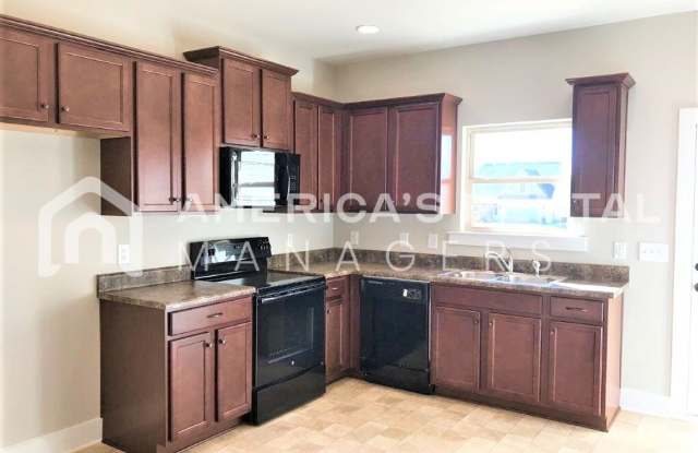 MOVE IN SPECIAL!!! - Home in Calera, AL.. Available to View Now! - Sign a lease by 8/15 to receive a $500 GIFT CARD!!! Gallery 4