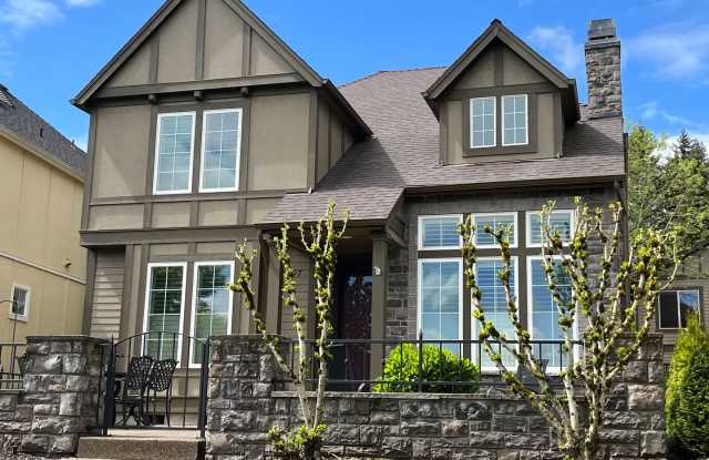 Charming 3 Bedroom Villebois Home with Loft, A/C, Designer Finishes and Community Pool! photos photos