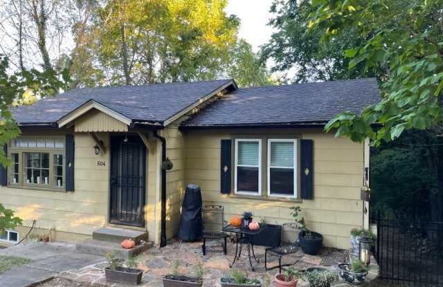 604  E Lafayette  ST Unit #B - 604 East Lafayette Street, Fayetteville, AR 72701