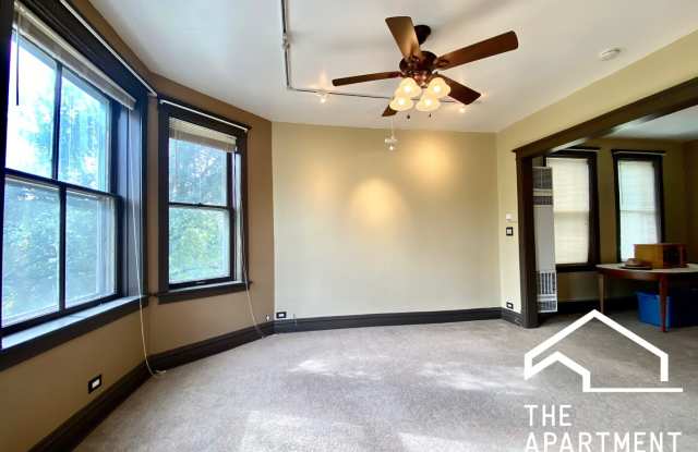 3534 W Lyndale St photos photos