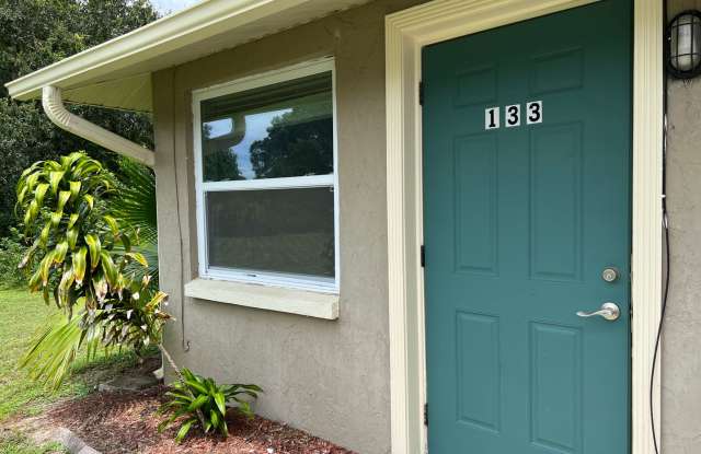 *Annual* Nice 2 bedroom in Englewood - 133 West Perry Lane, Englewood, FL 34223
