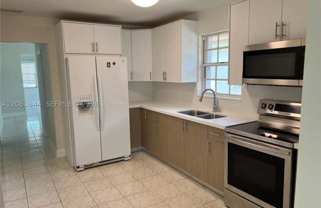 421 NW 57th Ct Gallery 2