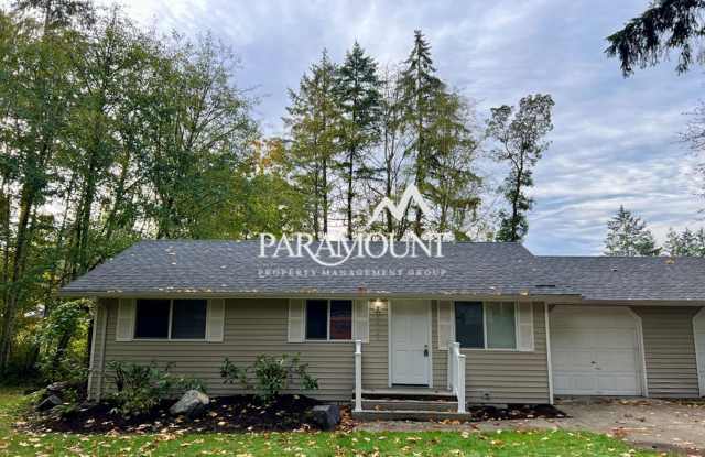 Cute 3 Bedroom Duplex in Gig Harbor photos photos