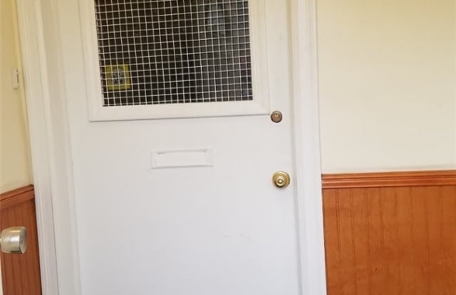 211-15 Jamaica Avenue - 211-15 Jamaica Avenue, Queens, NY 11428