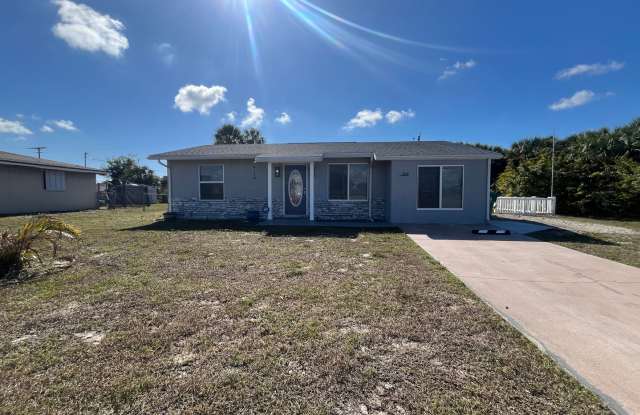 Find your perfect place and save $200 on your first month’s rent! photos photos