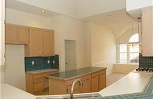 3132 Buena Vista Drive Gallery 4