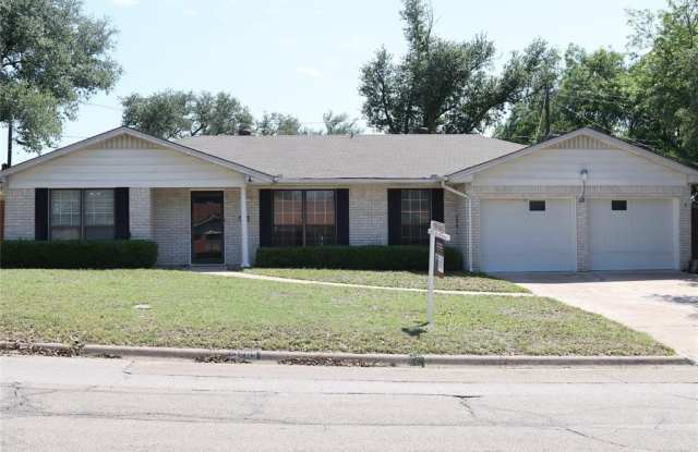 3205 Pin Oak Drive photos photos