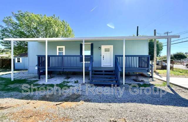 15914 Dauchy Ave photos photos