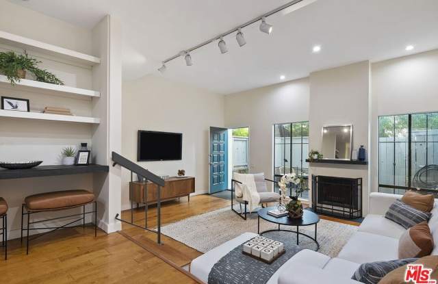 1220 Manning Ave photos photos