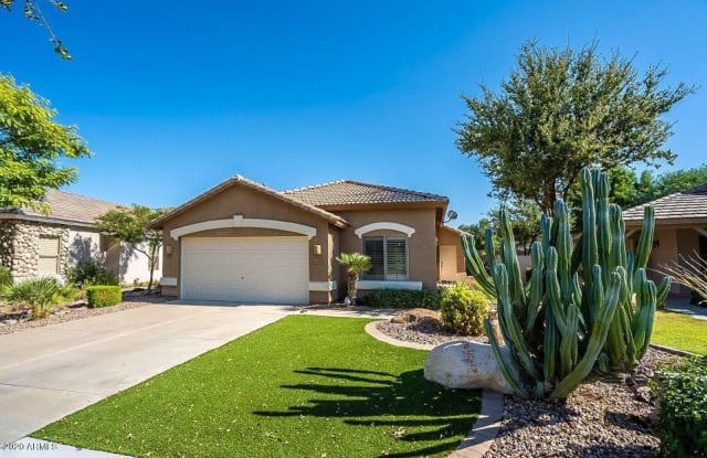 4270 E SEASONS Circle - 4270 East Seasons Circle, Gilbert, AZ 85297