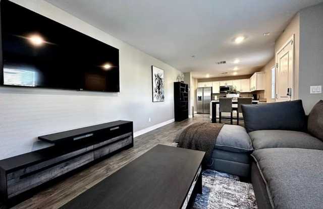 Charming 3BR Townhome in Las Vegas photos photos Charming 3BR Townhome in Las Vegas photos photos