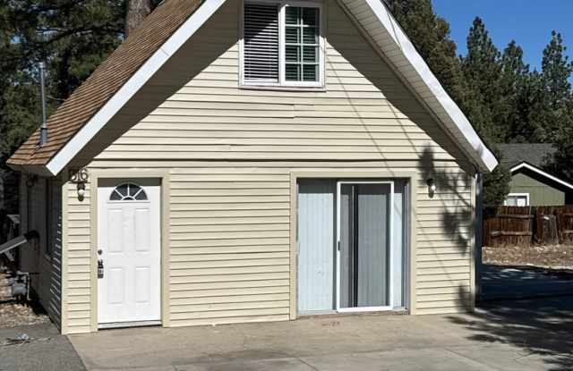 Cute House For Rent photos photos